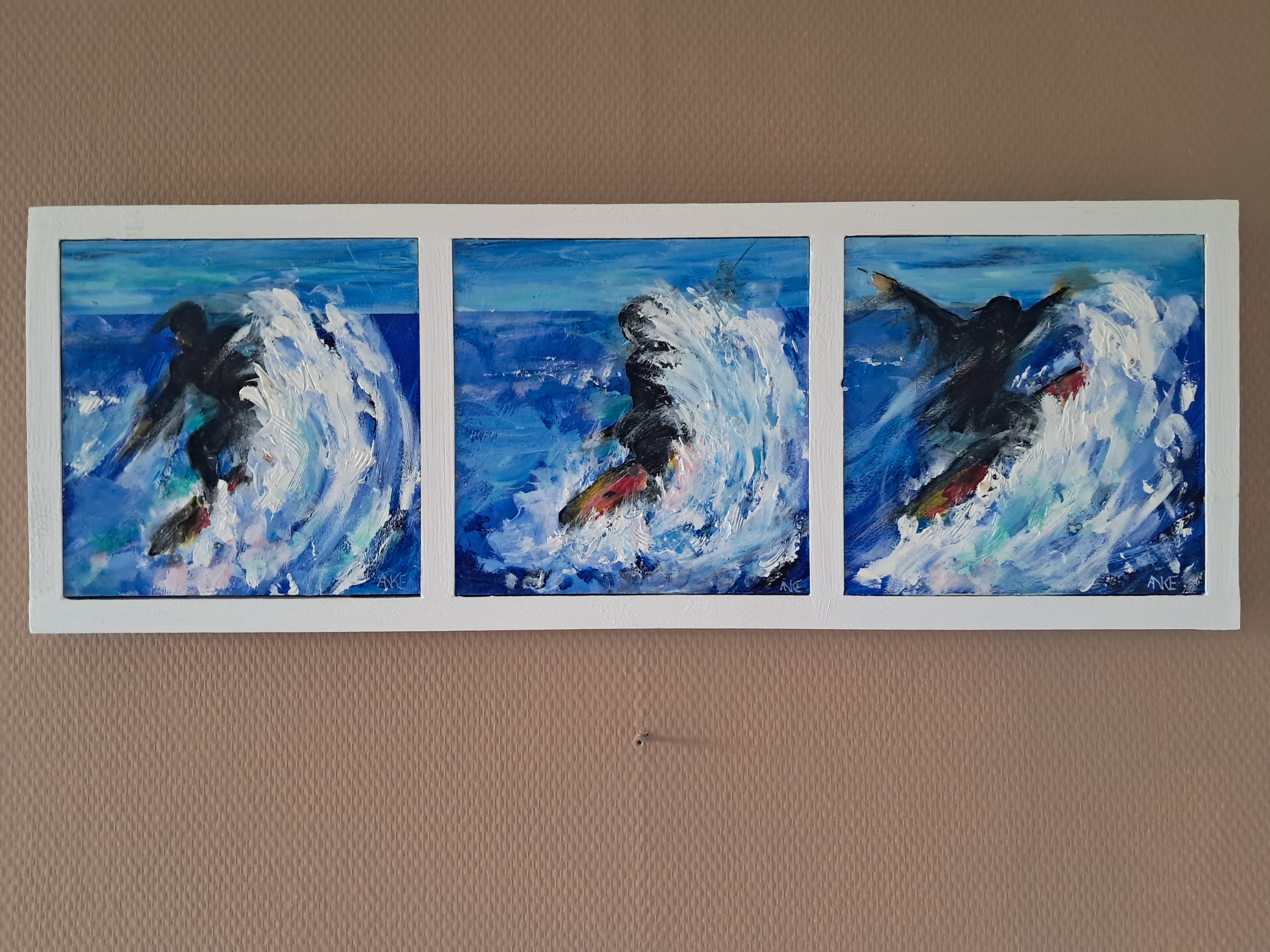 Buy Anke Peddemors - Drieluik surfen met lijst? Bid from 40!