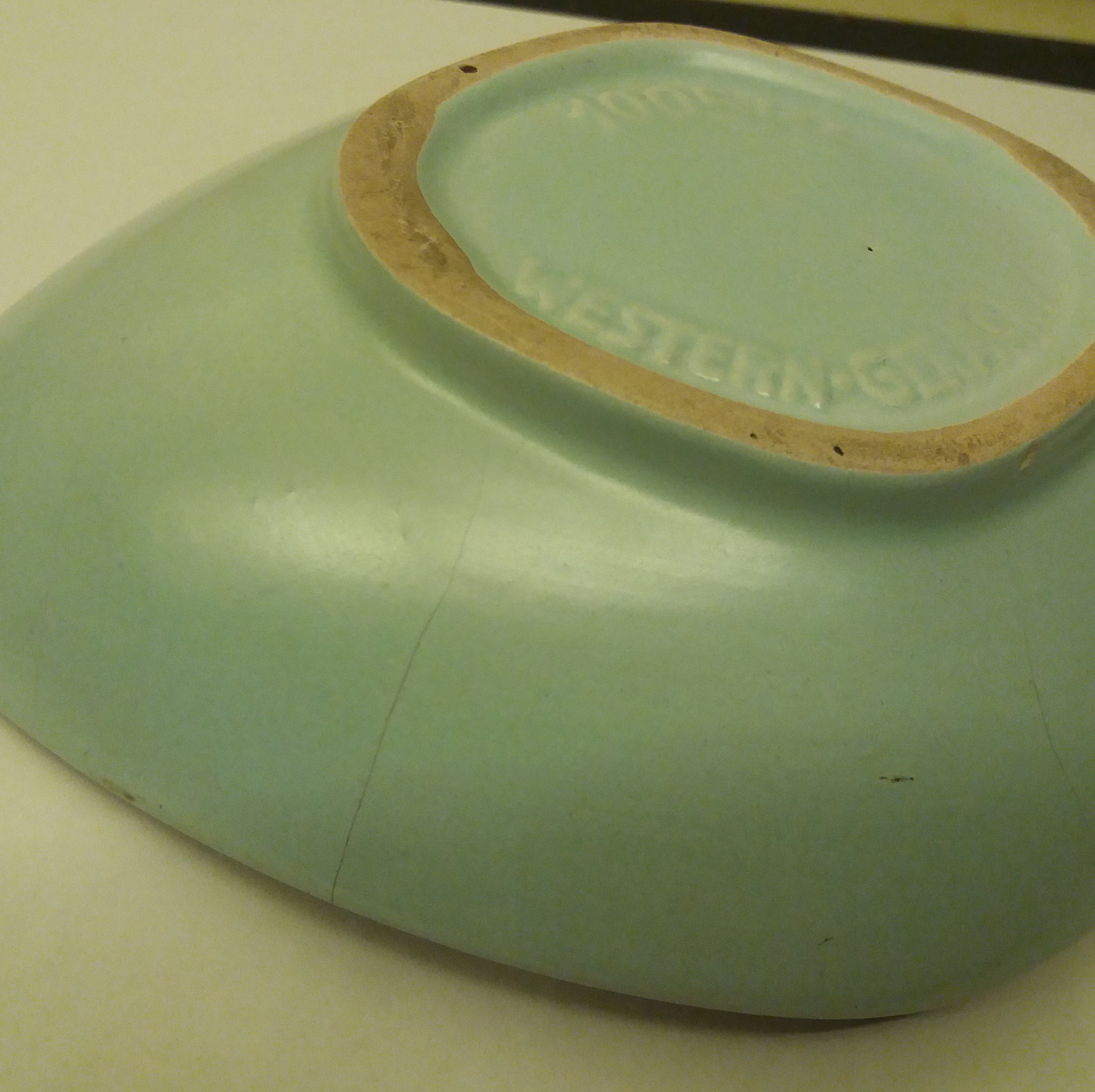 Niet of onleesbaar gesigneerd - Western Germany schaaltje van de jaren 1960  kopen? Bied vanaf 1!