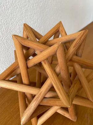 Jan de Koning - Geometrische houten sculptuur (prototype Uniek) kopen? Bied vanaf 125!