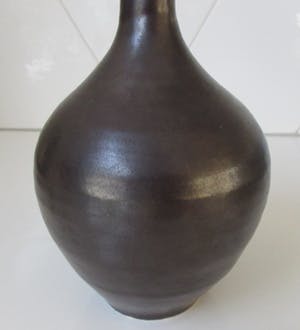 Niet of onleesbaar gesigneerd - Studio keramische Halsvaas gesigneerd GPF kopen? Bied vanaf 10!