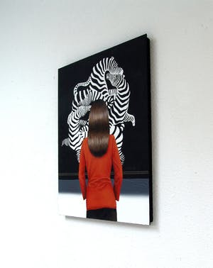 Gerard Boersma - Zebra's (Vrouw kijkend naar schilderij van Victor Vasarely) kopen? Bied vanaf 200!
