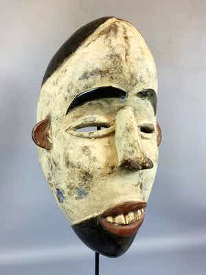 Ibibio - Tribal Used African Ibibio Mask - Nigeria. verkocht voor € 45!