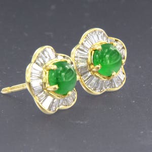 18K Goud - geel gouden oorknoppen bezet met jade en taper geslepen diamanten kopen? Bied vanaf 750!
