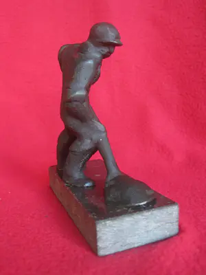 Marlies Noordkamp-Drummen - Man met schep ( handlanger ). kopen? Bied vanaf 35!