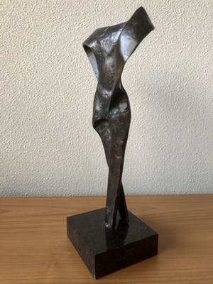 Brons (Onbekend) - Zwaar bronzen beeld - vrouwen figuur. kopen? Bied vanaf 85!