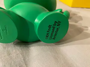 Keith Haring - Kidrobot Three Eyed Monster 8" Dunny Green kaufen? Bieten Sie von 200!