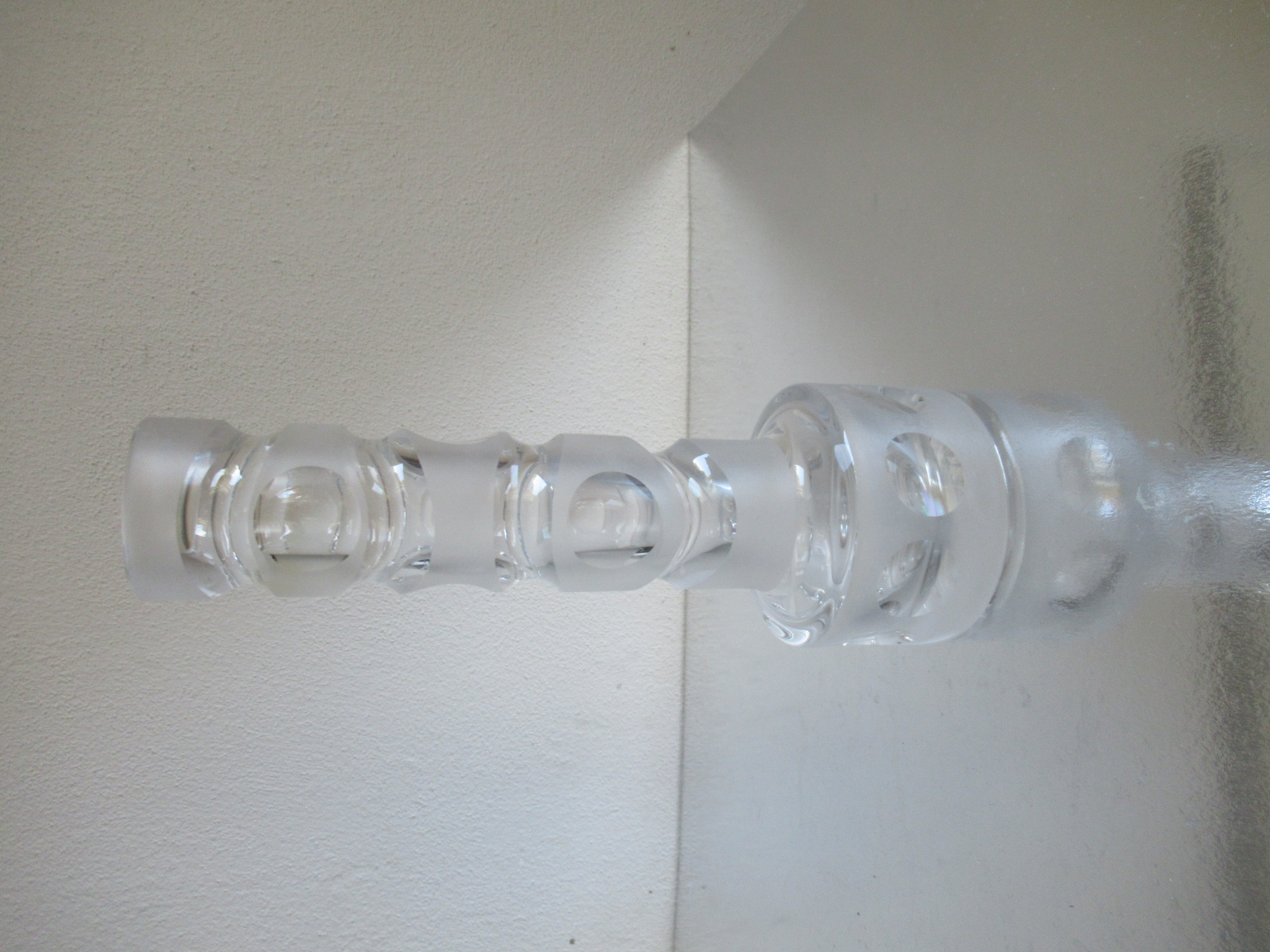 Niet of onleesbaar gesigneerd - Kristallen vaas  verkocht voor € 1!