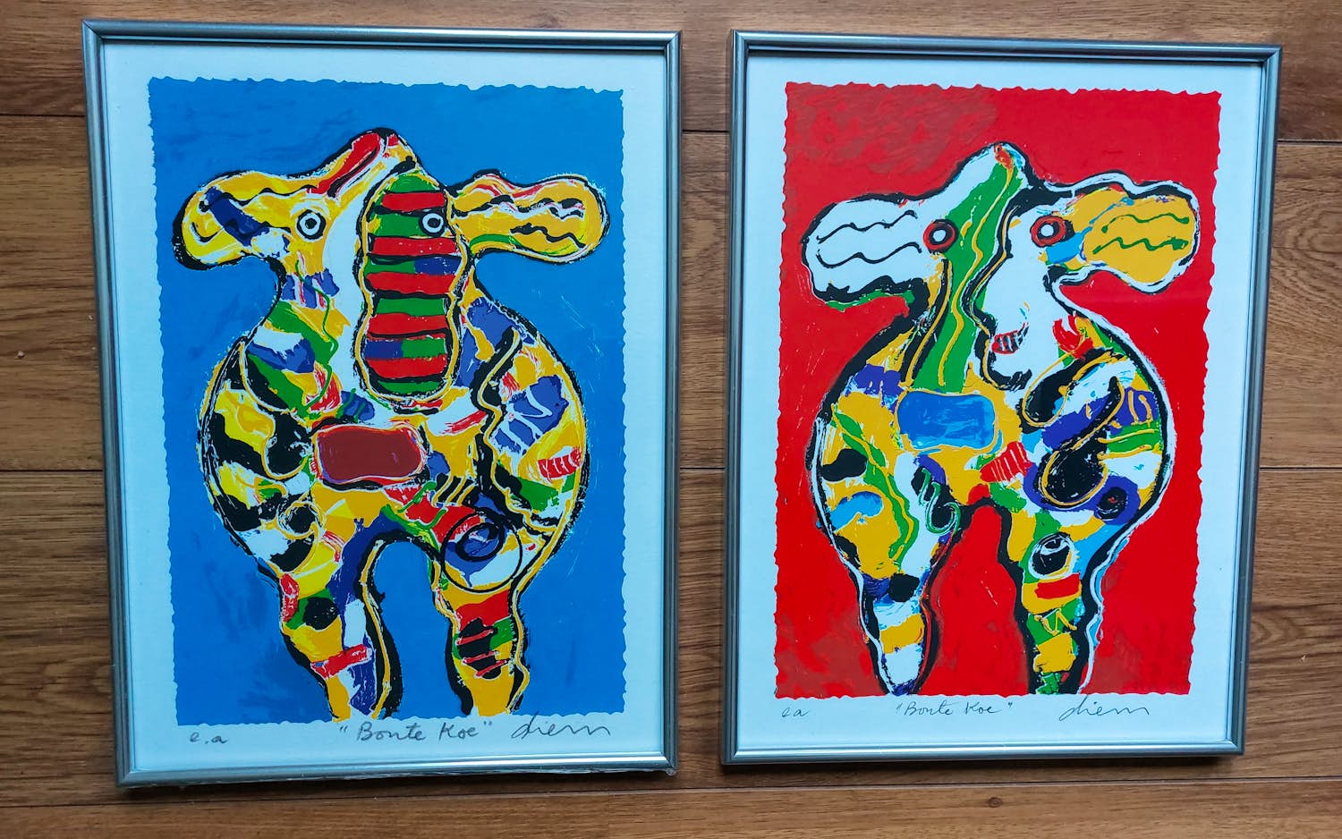 Peter Diem - Two Cows Red and Blue kopen? Bied vanaf 75!