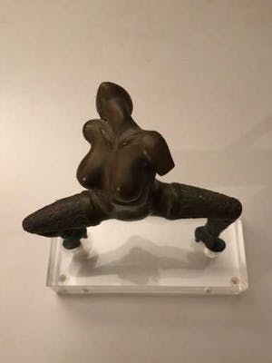 Niet of onleesbaar gesigneerd - Bronzen sculptuur, erotisch naakt kopen? Bied vanaf 1!