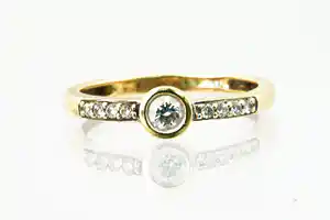 Sierlijke 14 krt goud & 0.30ct diamanten ring - klein model verkocht voor € 130!