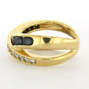 18k gouden ring met saffier en briljant geslepen diamant tot. 0.30ct kopen? Bied vanaf 910!
