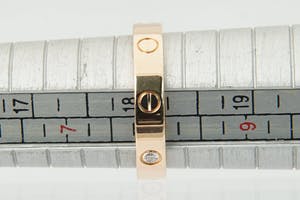 2015 - originele CARTIER 18kt rosé-goud "love collection" screw ring mt diamant kopen? Bied vanaf 430!