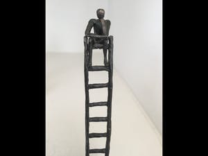 Corry Ammerlaan - Sculptuur “ De denkende mens “ kopen? Bied vanaf 55!