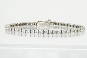 Chique Wit-gouden (14krt) & diamanten (2.40ct) "Tennis" dames-armband kopen? Bied vanaf 680!
