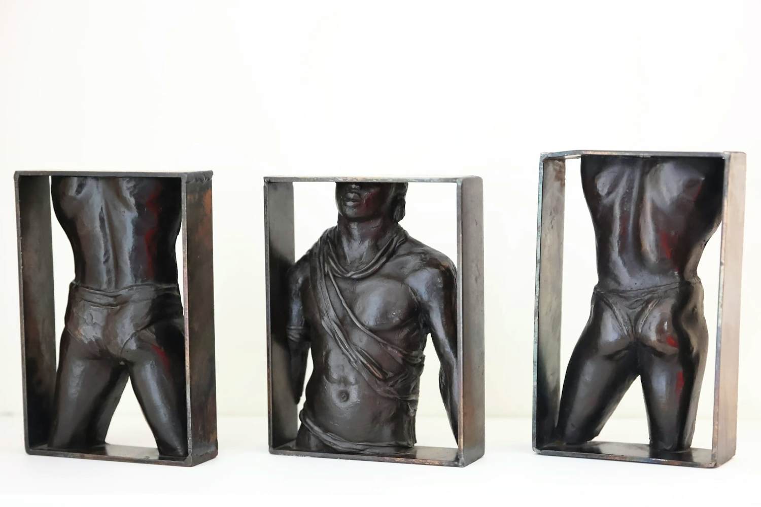 Marcel Joosen - 3 bronzen kunstwerken van Marcel Joosen kopen? Bied vanaf 950!
