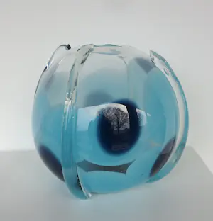 Bernard Heesen - Grote ronde glazen blauwe vaas kopen? Bied vanaf 300!