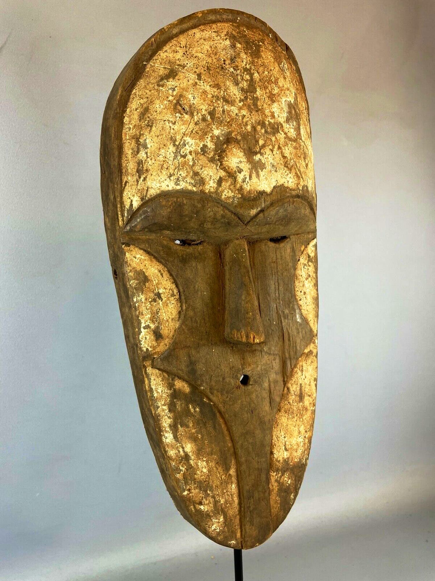 Fang - 220305 - Tribal used old African Fang mask - Gabon. verkocht voor € 45!