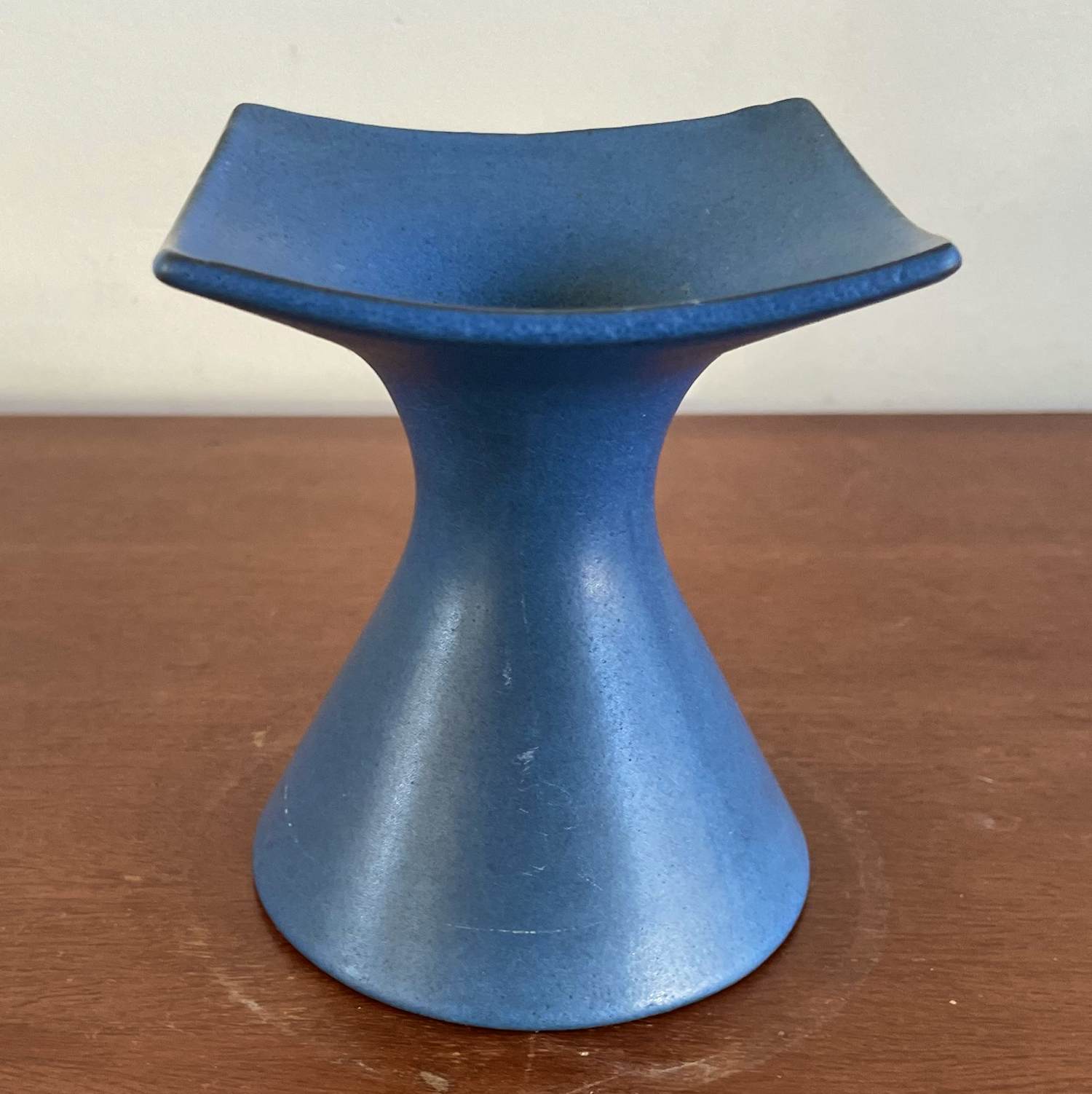 Zweitse Landsheer - Cor Unum - Kunstaardewerken Blauw Bouquet vaasje kopen? Bied vanaf 20!