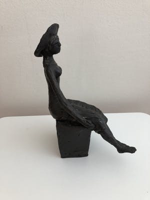 Inka Klinckhard - Zittende dame met hoed kopen? Bied vanaf 120!