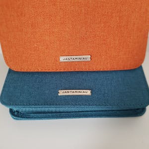 Jan Taminiau - Twee (2) stuks KLM toilettasjes, Limited Edition kopen? Bied vanaf 15!