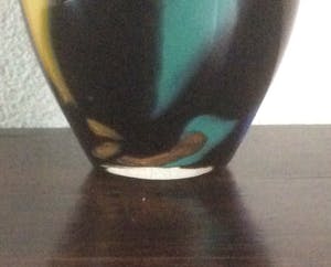 Niet of onleesbaar gesigneerd - UNIEKE ZWARTGLAZEN VAAS kopen? Bied vanaf 1!