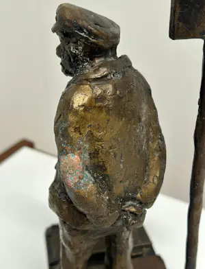 Adri de Waard - “Wachtende reiziger – station Ede-Wageningen” kopen? Bied vanaf 450!