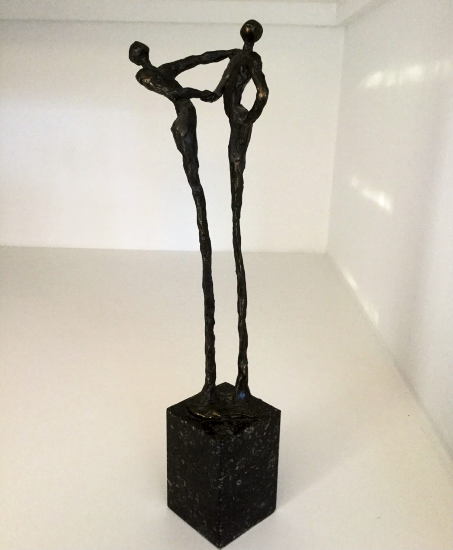 Corry Ammerlaan - Sculptuur “ DANK “. 28 cm hoog - gesigneerd kopen? Bied vanaf 1!