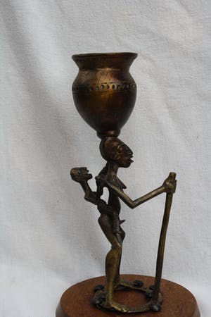 Niet of onleesbaar gesigneerd - Fraai Bronzen Afrikaanse Sculptuur Vrouw met Kind (19e eeuw) kopen? Bied vanaf 1!