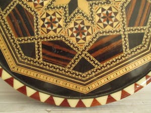 Curiosa - Twee intarsia dienbladen kopen? Bied vanaf 1!