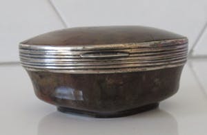 Niet of onleesbaar gesigneerd - Antique Agate Snuffbox with silver frame - Zilver, agate - Duitsland - 1800-1849 kopen? Bied vanaf 1!