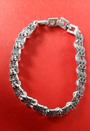 Curiosa - Armband - Robijnen, smaragden, diamanten - imitatie kopen? Bied vanaf 1!