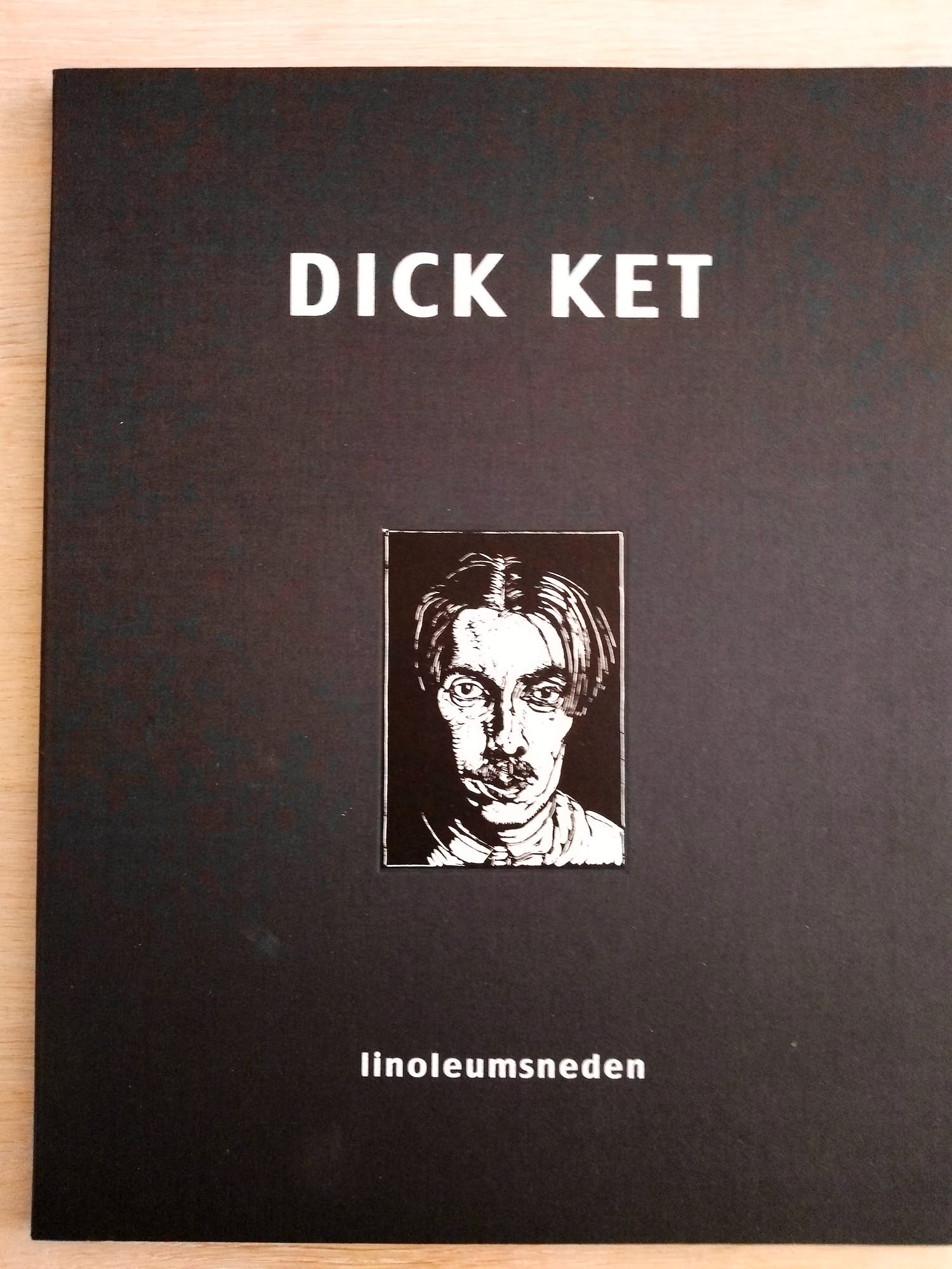 Dick Ket - Cassette met 12 linoleumdrukken verkocht voor € 300!
