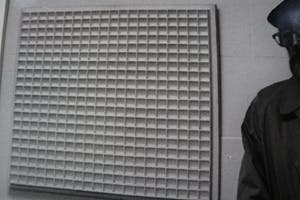 Truus Nienhuis - Jan Schoonhoven naast een van kunstwerken kopen? Bied vanaf 100!