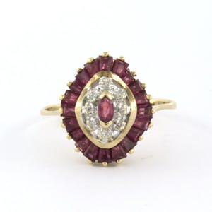 BWG bicolor cocktail ring bezet met robijn en diamant totaal 0.03ct - G/H - SI kopen? Bied vanaf 130!