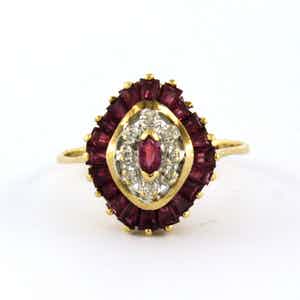 BWG bicolor cocktail ring bezet met robijn en diamant totaal 0.03ct - G/H - SI verkocht voor € 130!