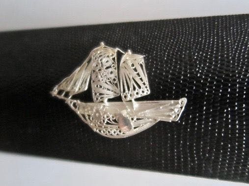 Niet of onleesbaar gesigneerd - Zilversmid Melis en ter Weijden - Filigrain broche: Schip - Zilver 835 kopen? Bied vanaf 1!