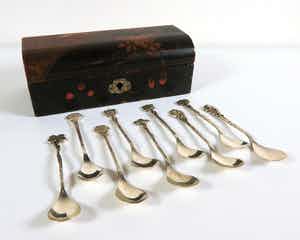Lot van 9 zilveren theelepels met bloemen verkocht voor € 70!