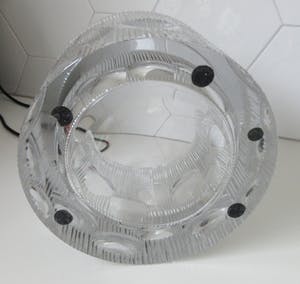 Niet of onleesbaar gesigneerd - XL Space Age dikwandige lens geslepen kristallen vaas of planter kopen? Bied vanaf 1!