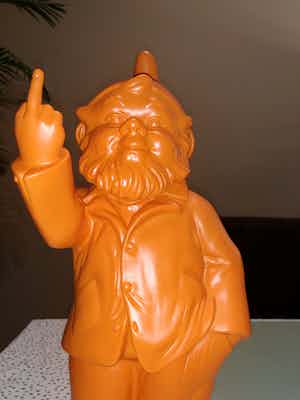Ottmar Horl - Sponti Activist Gnome Orange verkocht voor € 1!