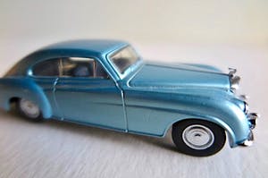 Curiosa - 3 Dinky Toys: Chevrolet/Bentley /Tucker Torpedo -Matchbox - VERZENDING GRATIS NL kopen? Bied vanaf 1!