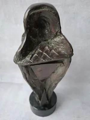 Eric Claus - Bronzen Uil kopen? Bied vanaf 895!