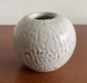 Klaas Mobach - Art Deco wit miniatuur vaasje kopen? Bied vanaf 25!