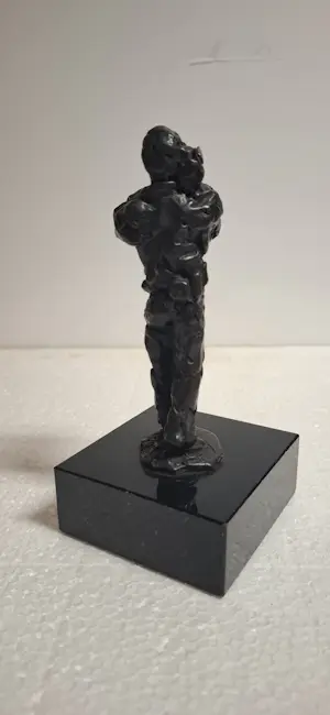 Frank Rosen - Dit is een bronzen beeldje van Frank Rosen een man met een camera kopen? Bied vanaf 75!