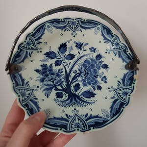 Plateelbakkerij Ram - Schotel met hengsel (bonbonnière?) uit 1922! kopen? Bied vanaf 1!