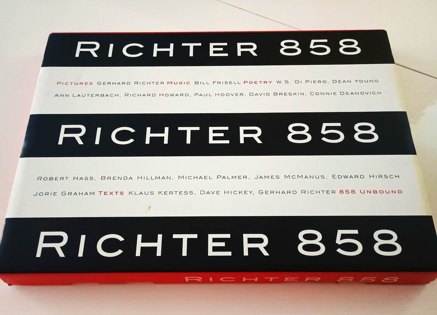 Gerhard Richter - "RICHTER 858" - 2002 - Hardcover + 8 abstrakte Bilder + CD kopen? Bied vanaf 300!