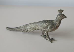 Curiosa - Vier metalen figuren van fazanten en pauwen kopen? Bied vanaf 1!
