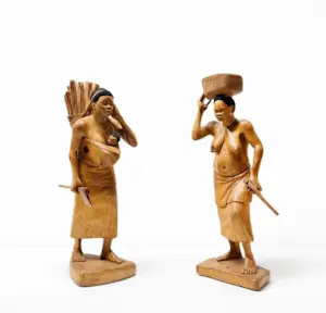 AcheterOnbekend - Afrikaanse houten vrouwensculpturen van Ngimbi Tatu? Enchérissez de 80!