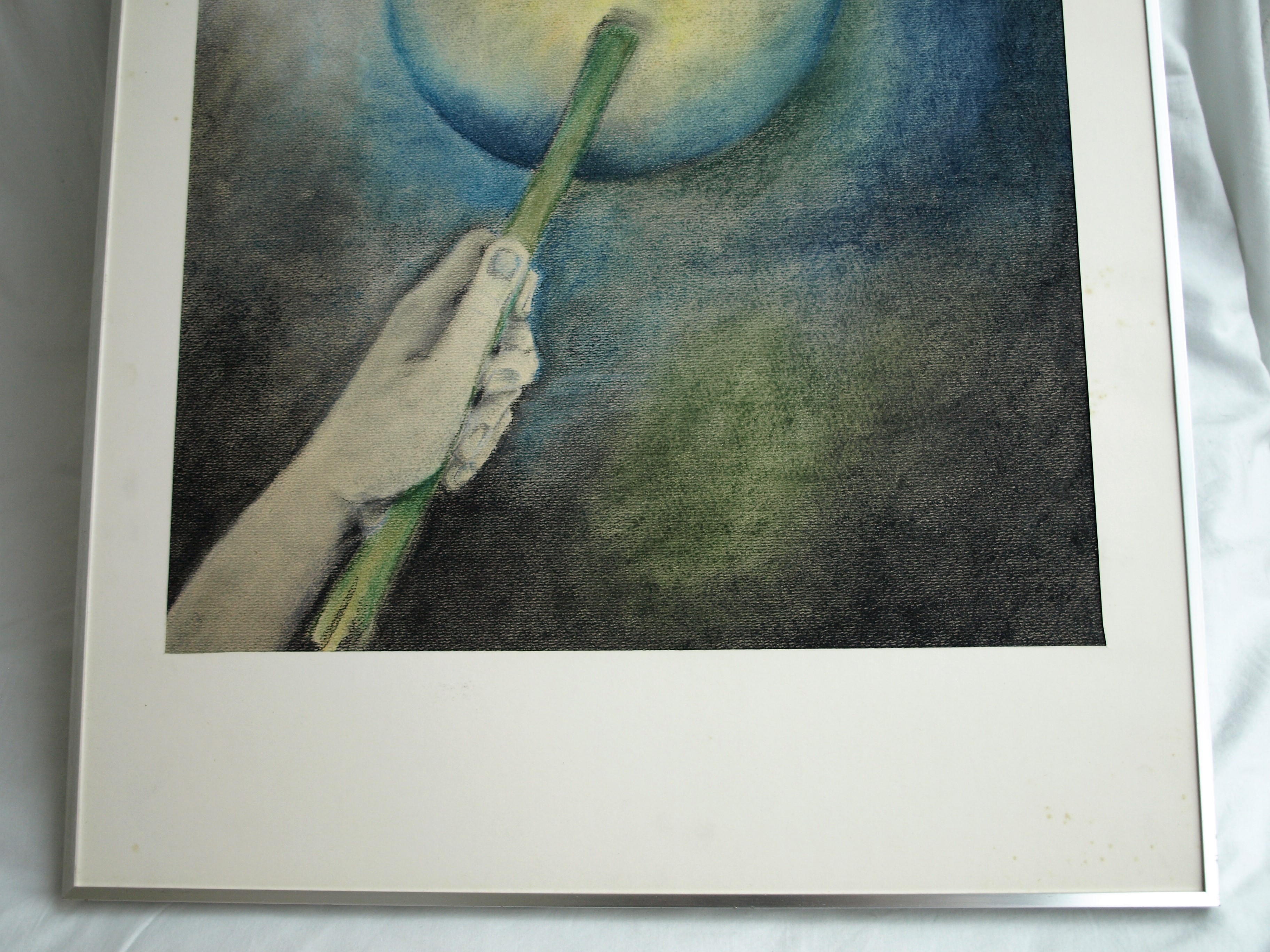 Niet of onleesbaar gesigneerd - Pasteltekening – Emoticon erased - ingelijst  kopen? Bied vanaf 1!