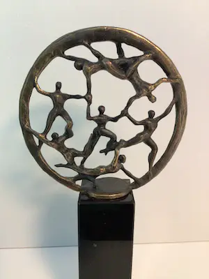 Corry Ammerlaan - Sculptuur “ Samenwerking door beweging “ kopen? Bied vanaf 1!
