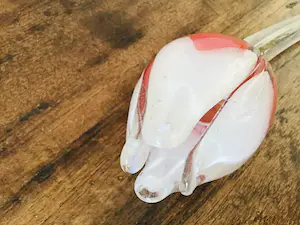 Niet of onleesbaar gesigneerd - Zware grote tulpen van Glas handgemaakt kopen? Bied vanaf 1!